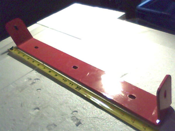 039-4881-00 - 72 Discharge Lower Bracket Rub ber Chute,Models before 2012